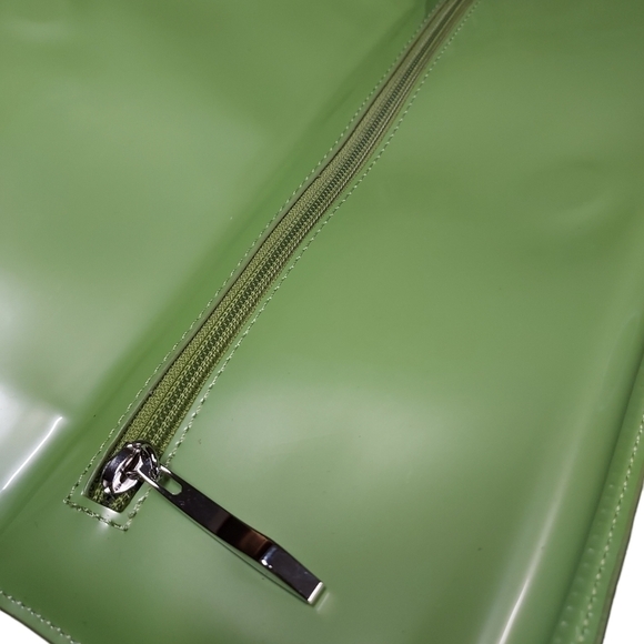 Beijo (Bay-Ju) apple green adjustable straps 👛 purse - Picture 14 of 16